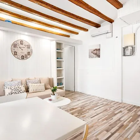 Apartment Charming Beachside In Barceloneta Barcelona