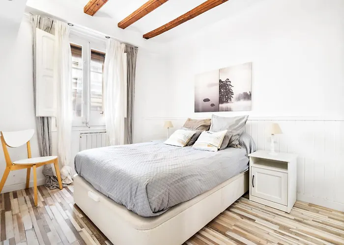 Charming Beachside In Barceloneta Barcelona