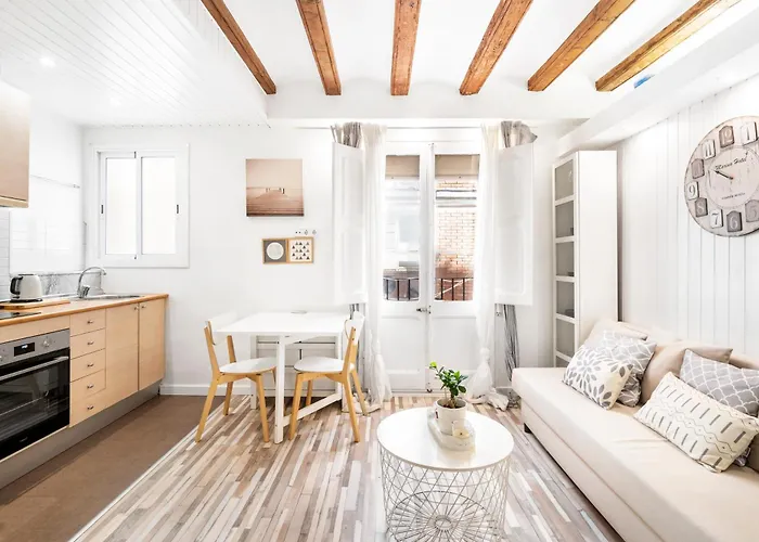 Apartment Charming Beachside In Barceloneta *