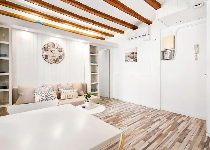 Apartment Charming Beachside In Barceloneta Barcelona